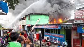 Fire destroys dozens of rented plots in central Jakarta