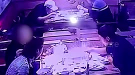 Diner puts friend's hair into food in attempt to get free food from Chinese restaurant