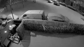 Rare thundersnow captured on CCTV as blizzards hit Edinburgh in eastern Scotland