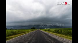 Incredible storm produces shelf cloud