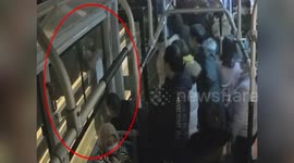 Bus driver and passengers save man trying to commit suicide on bridge in central China