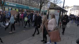 Bristol anti-lockdown protesters demand shoppers take off their masks
