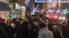 UK COVID: Shoppers flood back to Oxford Street despite threat of London moving into Tier 3