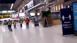UK: London Victoria Station Evacuated After Train Catches Fire