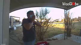 Doorbell camera captures delivery man's emotional reaction after accidentally disturbing sleeping baby