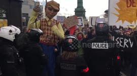 Protests in Paris as entertainment industry workers demonstrate against COVID-19 restrictions