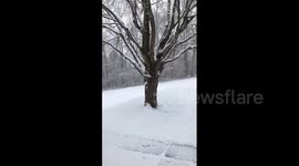 US: Winter Storm Gail Moves Into Northeast With Heavy Snow
