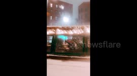 Diners in NYC brave plunging temperatures and snow