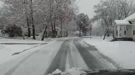 Watch as heavy snow falls in Oklahoma with treacherous driving conditions