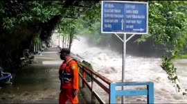 River Water in Bantimurung Tourism Area Overflows