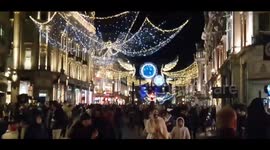 UK: Crowded Central London Amid Tier-4 Lockdown Ahead Of Christmas Holiday 2