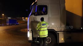 Lorry driver loses it with police over Dover closure