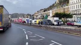 Dover swamped with thousands of trucks as French border remains closed