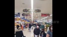 UK: Londoners Flock To Stores Amid Tier 4 Lockdown Before Christmas 5