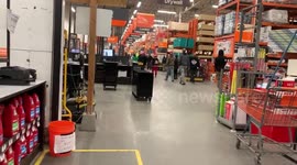 Anti-maskers storm Home Depot in Phoenix in protest