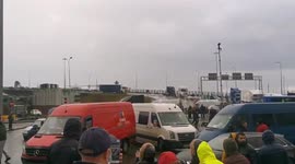 UK: Traffic gridlock In Dover continues as drivers required to take COVID tests