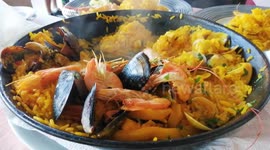 Seasonal Spanish Food: Paella