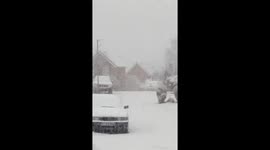 Watch as rare snow falls in Macclesfield, UK