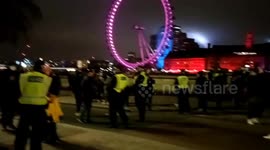 London police disperse New Year's Eve revellers due to Covid-19 lockdown