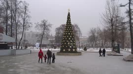 Snow blankets Moscow