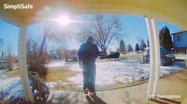 FedEx driver gets truck stolen during delivery