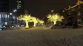 Snow blankets Moscow