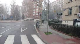 Comienza a nevar en las calles de Madrid, España