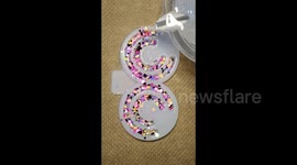 Epoxy Resin Glitter Hoops pour and demould