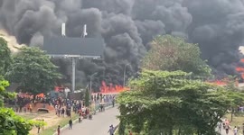 Nigeria oil tanker explodes and leaves Lagos in smokescreen