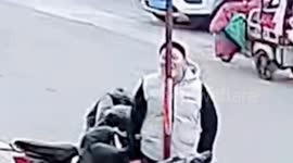 Curious Chinese teenager becomes stuck after licking pole during -16C temperatures