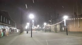 Snow arrives in London as temperatures plunge to 0C