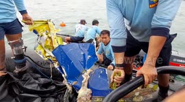 Indonesian rescuers find debris likely from downed Boeing 737 aircraft