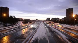 El Ayuntamiento insta a no recoger los coches abandonados en la M-30