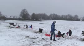 Heavy snow falls across Nottinghamshire, UK