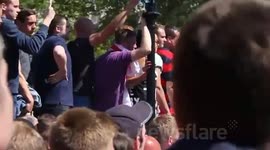 'Tommy Robinson' pontificates at English Defence League rally, London, 27/5/2013