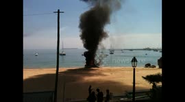 Boat fire leads to evacuation of beach in Cascais Portugal