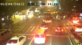 Passers-by lift overturned truck off teenage cyclist in China