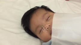 Baby put to sleep in seconds with help of tissue