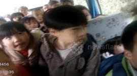 Police stop overcrowded schoolbus carrying 48 children in China