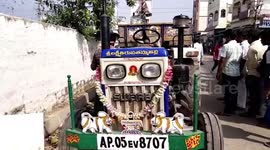 Indian cops seize huge haul of booze smuggled across border in tractor