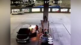 Fire bursts out of car when motorist fills it up with petrol in central China