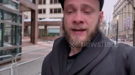 Film photographer develops expired film from 1986 to find stunning portrait of his mum!