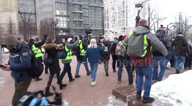 Police arrest Moscow protesters calling for release of Alexei Navalny