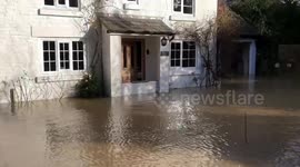 Newsflare Edit - Storm Christoph - flooding of cottage on River Severn