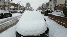 Heavy snowing in Luton