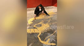 Chinese cook uses corn kernels and eggs to form impressive artwork