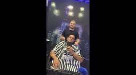 terrifying a hairdresser's friend