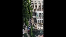 Group of protests tried to invade one of politician house