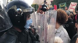 Tunisia: Protesters face off against police in another day of unrest
