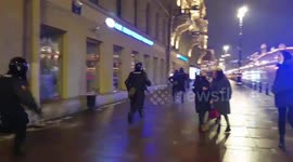 Russia: Police Crack Down, Arrest Pro-Navalny Demonstrators